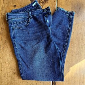 Old Navy Rockstar Super Skinny Buttonfly